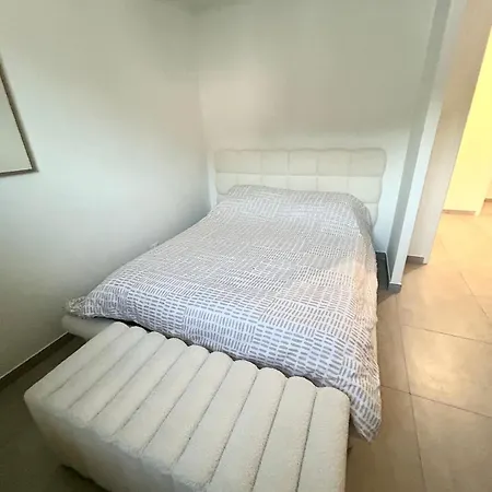 Homestay Belle Dans Neuve Avec Piscine Privee